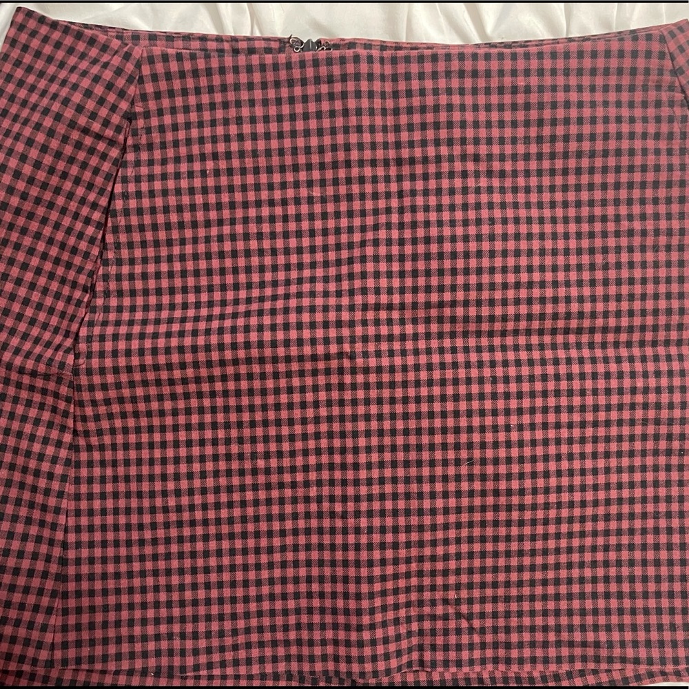 MEDIUM URBAN OUTFITTERS PLAID SKIRT